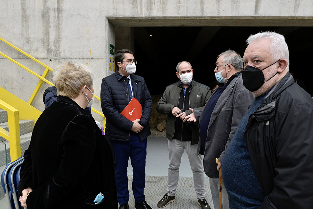 4D36ACFB-24D4-4B7C-AAF7-071A43C947F9