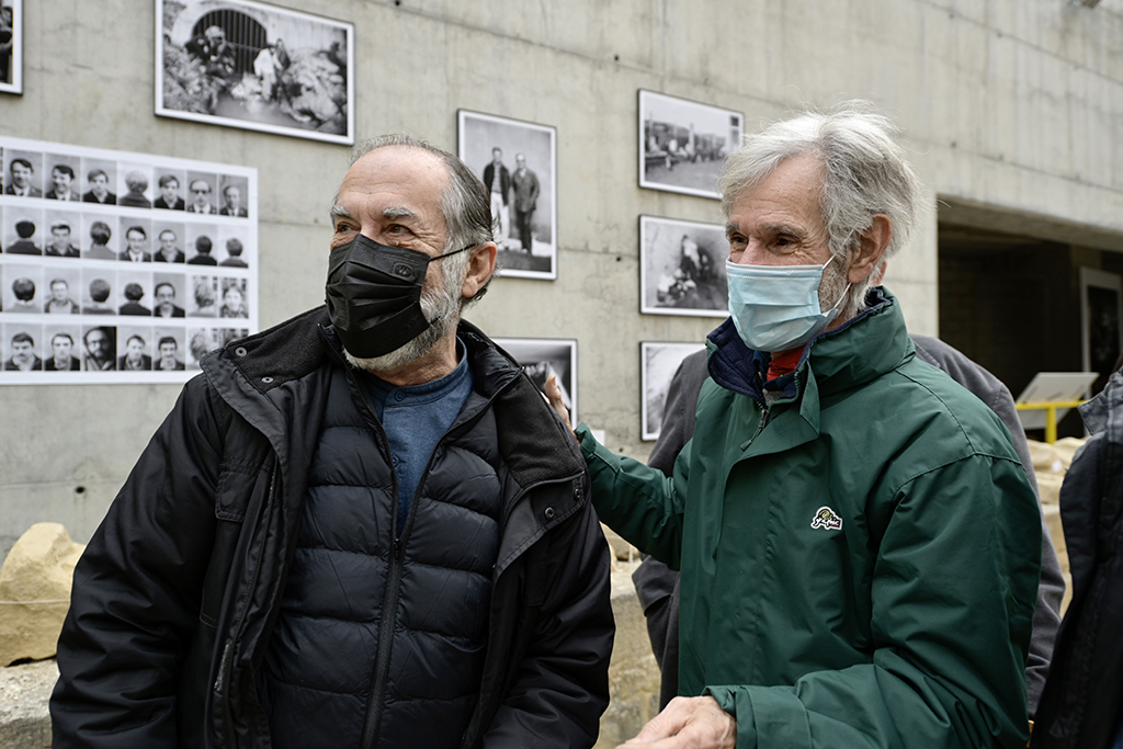 5F34DBE5-6C13-494F-AD81-8CF6BF812B0F