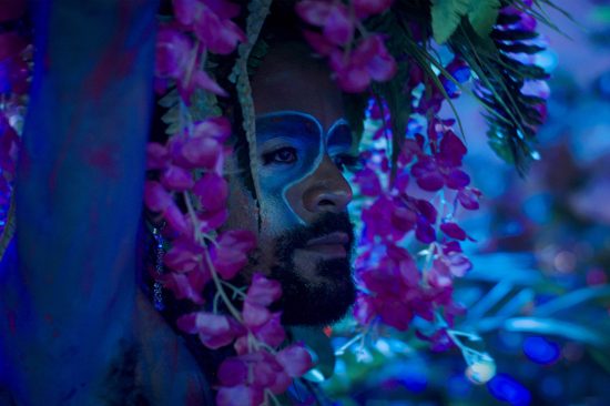 Flores_del_otro_Patio_-_Still_1-587a07