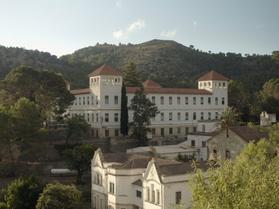 LA-MURAILLE_ScSHOTS_00095450©Frederico_Lobo—Zoé-R