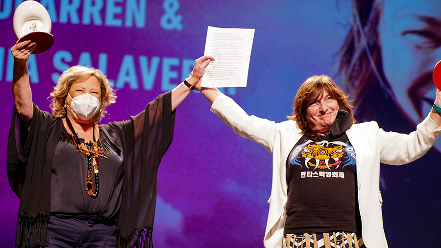 María Eugenia Salverri _ Ana Murugarren. Mikeldi Saria _ Mikeldi of Honour _ Mikeldi de Honor (2020)(1)