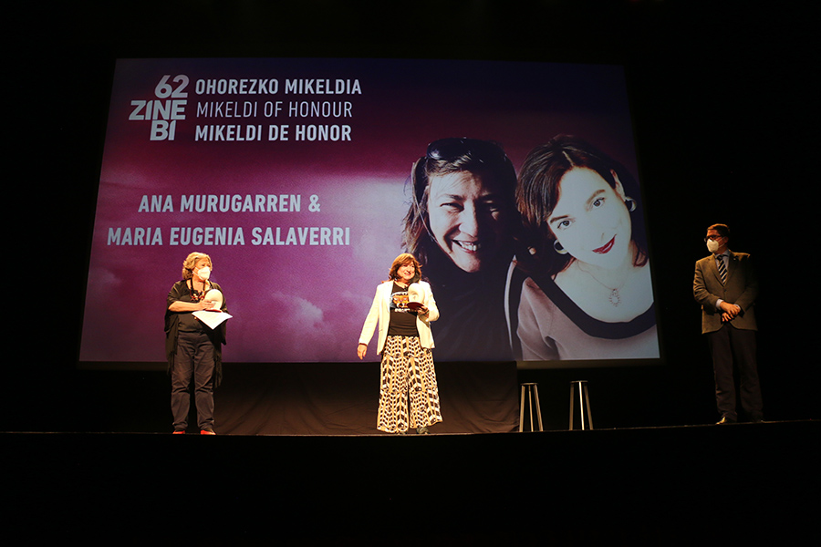 María Eugenia Salverri _ Ana Murugarren. Mikeldi Saria _ Mikeldi of Honour _ Mikeldi de Honor (2020)(2)