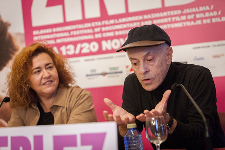 Nekane Alonso (Concejala de Cultura), Juan Ruiz Anchía. Prentsaurreko _ Press-conference _ Conferencia de prensa (2015)(2)